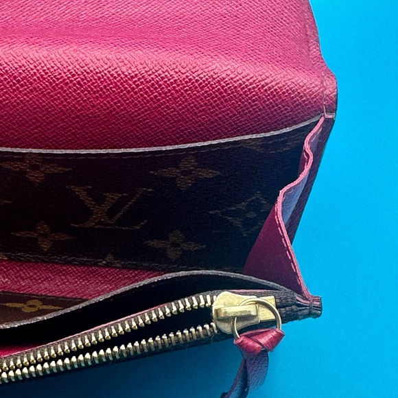 Louis Vuitton Monogram Emilie Wallet Vintage - Picture 6 of 9